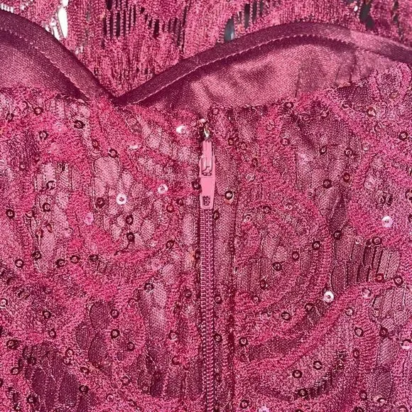 Preowned speechless burgundy lace halter top maxi gown dress junior teen size 3 - Picture 12 of 14
